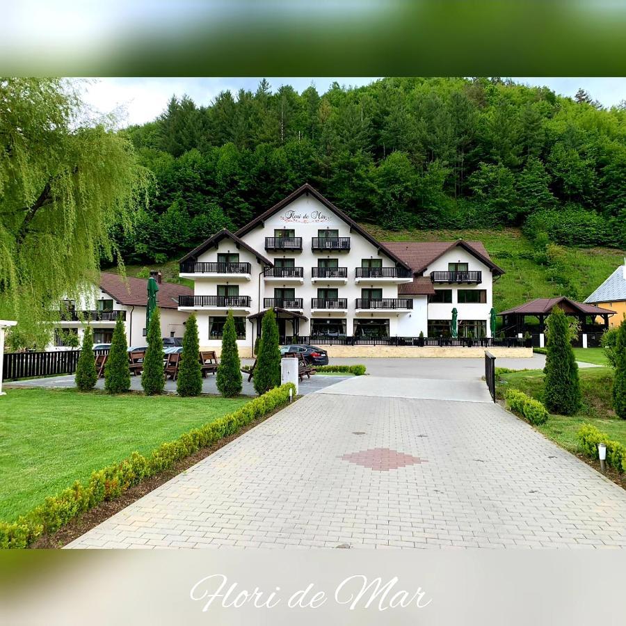 Flori De Mar Poiana Mărului Exterior foto