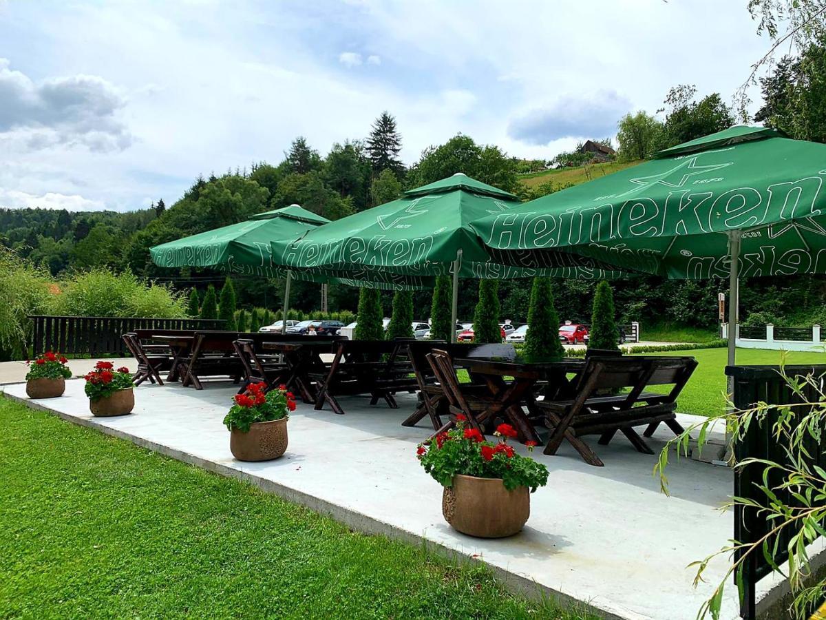 Flori De Mar Poiana Mărului Exterior foto
