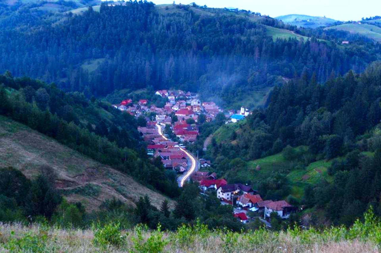 Flori De Mar Poiana Mărului Exterior foto