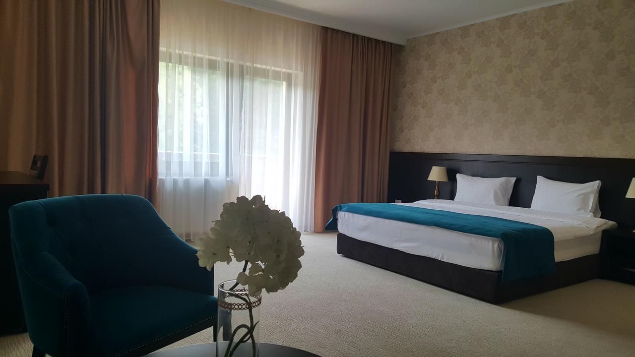 Flori De Mar Poiana Mărului Exterior foto